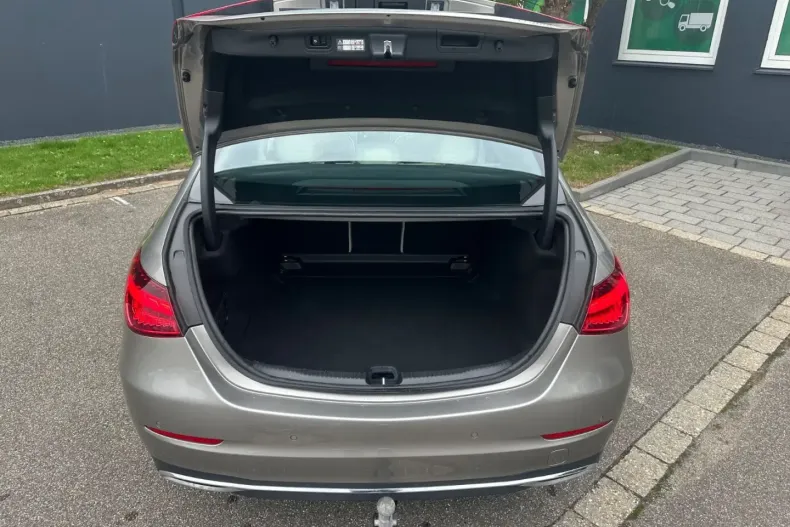 Mercedes-Benz C 200 din 2023 cu 45.830 km - oferta MER146158 - foto 12