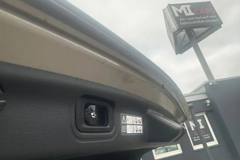 Mercedes-Benz C 200 din 2023 cu 45.830 km - oferta MER146158 - foto 13