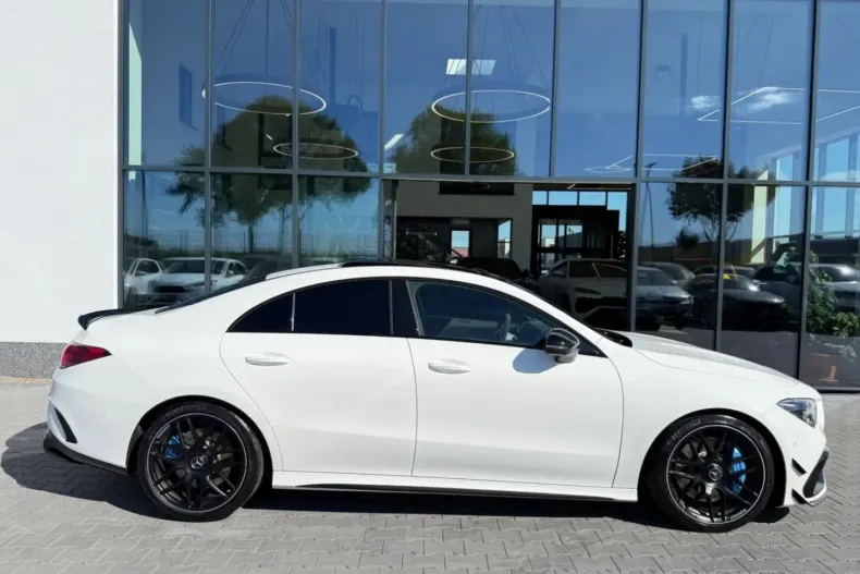 Mercedes-Benz CLA 45 AMG din 2021 cu 68.260 km - oferta MER146164 - foto 3