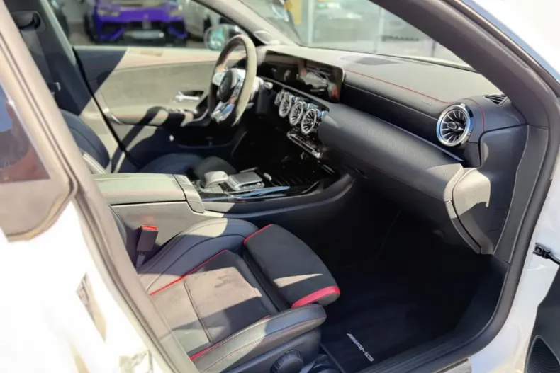 Mercedes-Benz CLA 45 AMG din 2021 cu 68.260 km - oferta MER146164 - foto 9