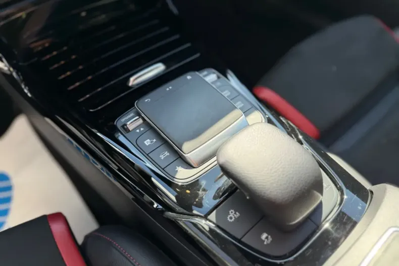 Mercedes-Benz CLA 45 AMG din 2021 cu 68.260 km - oferta MER146164 - foto 12