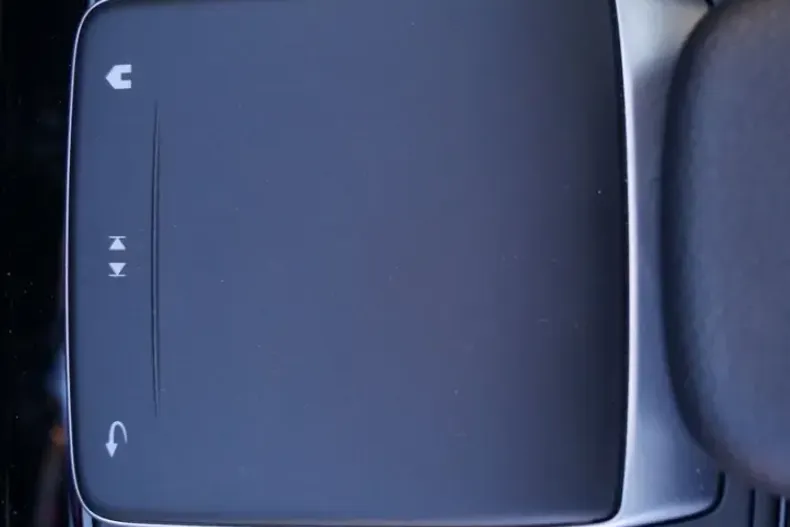 Mercedes-Benz CLA 250 din 2021 cu 63.000 km - oferta MER146166 - foto 16