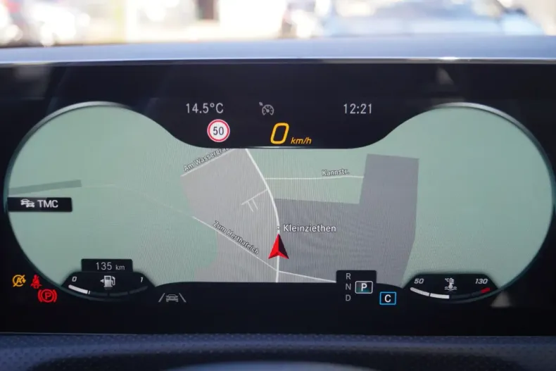 Mercedes-Benz CLA 250 din 2021 cu 63.000 km - oferta MER146166 - foto 23