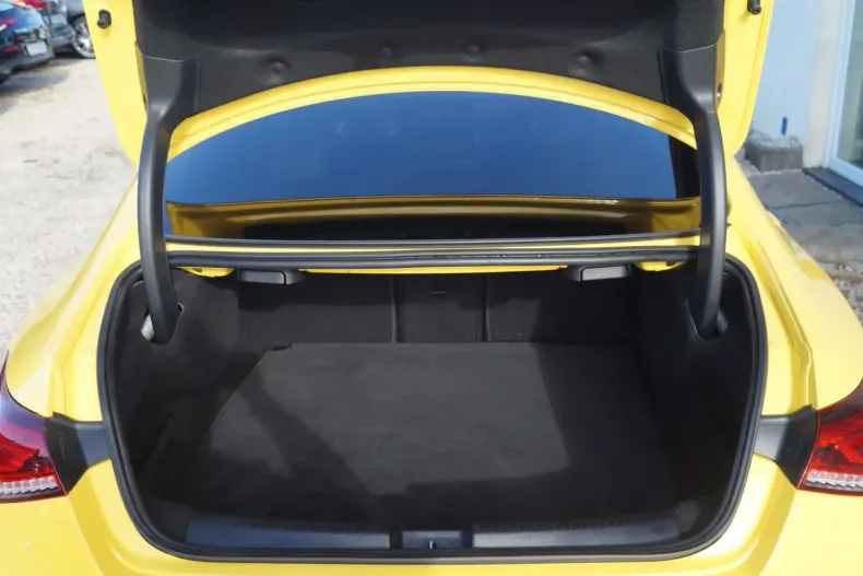 Mercedes-Benz CLA 250 din 2021 cu 63.000 km - oferta MER146166 - foto 26