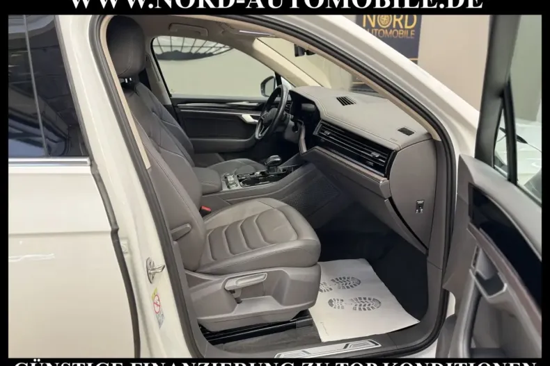 Volkswagen Touareg din 2022 cu 76.879 km - oferta VOL146174 - foto 16
