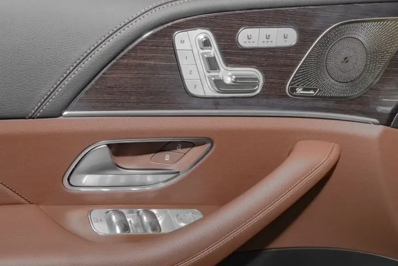 Mercedes-Benz GLE 300 din 2024 cu 19.758 km - oferta MER146178 - foto 9