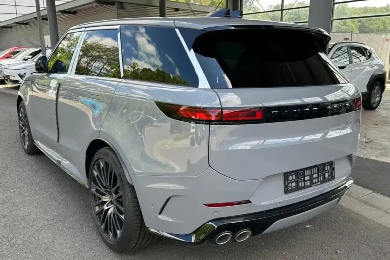 Land Rover Range Rover Sport din 2025 cu 5 km - oferta LAN146181 - foto 3