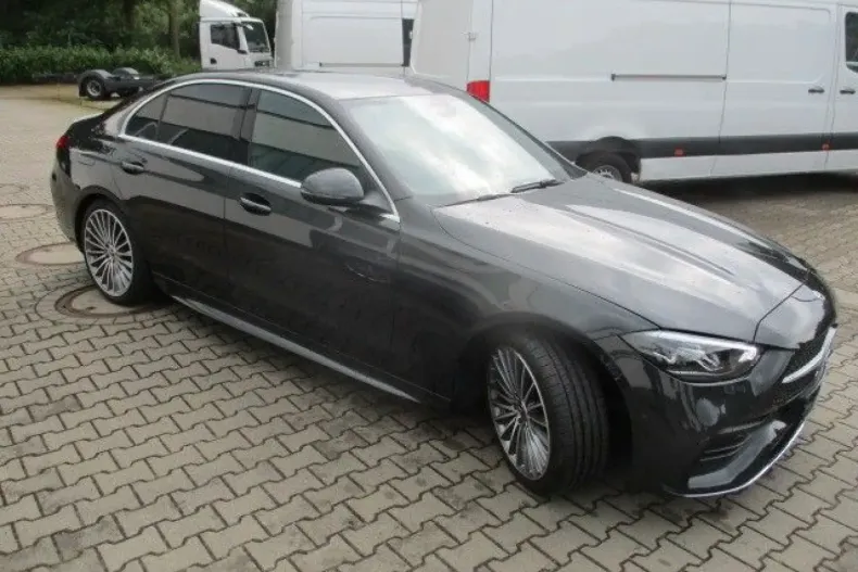 Mercedes-Benz C 180 din 2024 cu 18.400 km - oferta MER146189 - foto 3