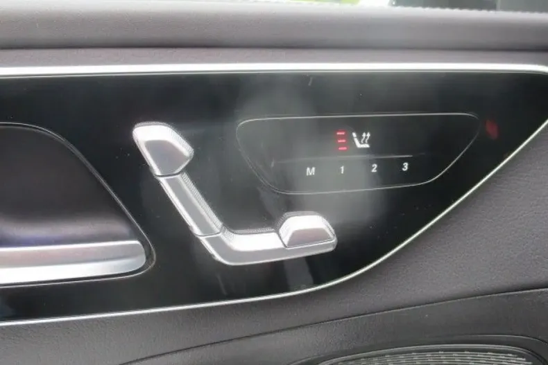 Mercedes-Benz C 180 din 2024 cu 18.400 km - oferta MER146189 - foto 9