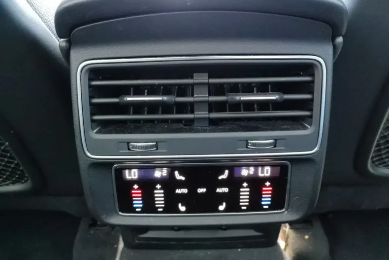 Audi Q8 din 2022 cu 83.912 km - oferta AUD146211 - foto 16