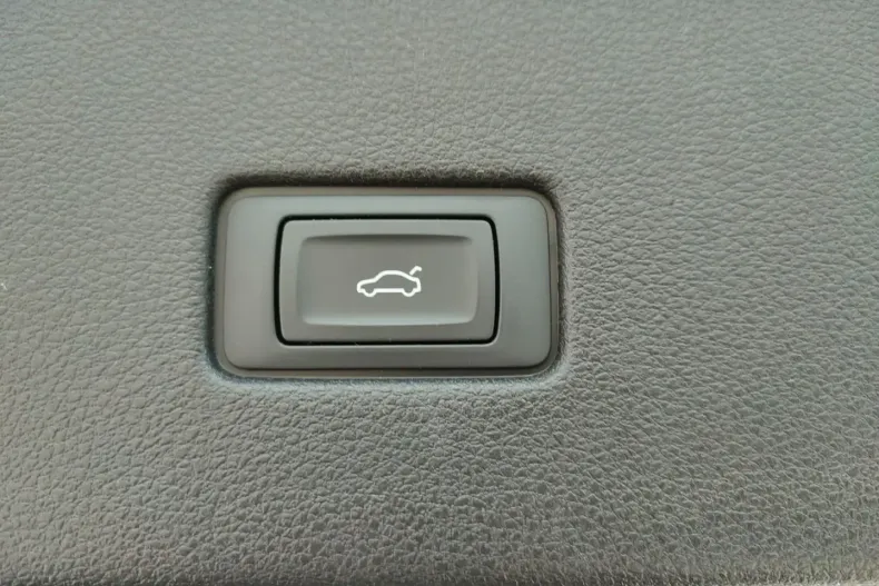 Audi Q8 din 2022 cu 83.912 km - oferta AUD146211 - foto 18