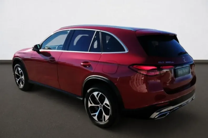 Mercedes-Benz GLC 300 din 2023 cu 14.990 km - oferta MER146215 - foto 3