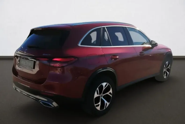 Mercedes-Benz GLC 300 din 2023 cu 14.990 km - oferta MER146215 - foto 4