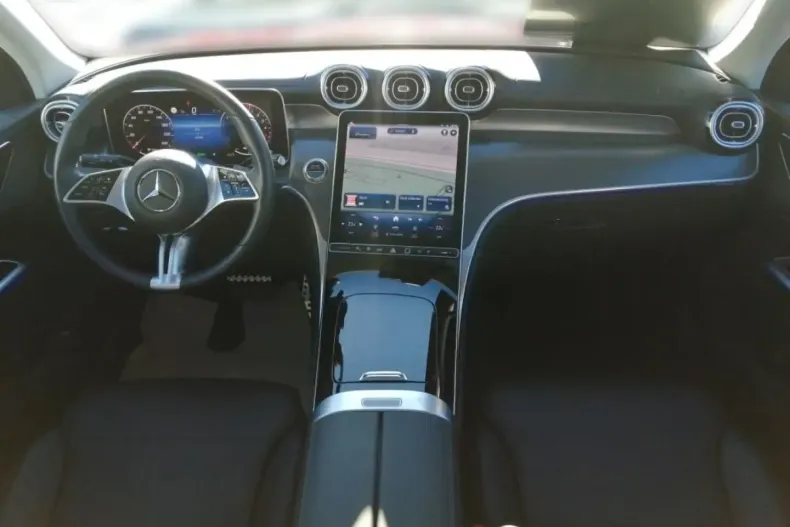 Mercedes-Benz GLC 300 din 2023 cu 14.990 km - oferta MER146215 - foto 11