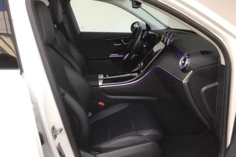 Mercedes-Benz GLC 300 din 2023 cu 18.324 km - oferta MER146223 - foto 9