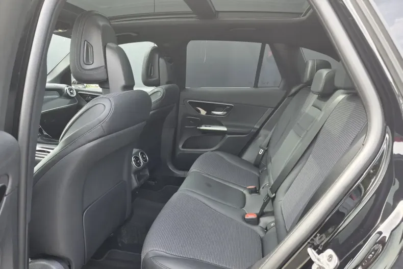 Mercedes-Benz GLC 300 din 2024 cu 12.822 km - oferta MER146228 - foto 11