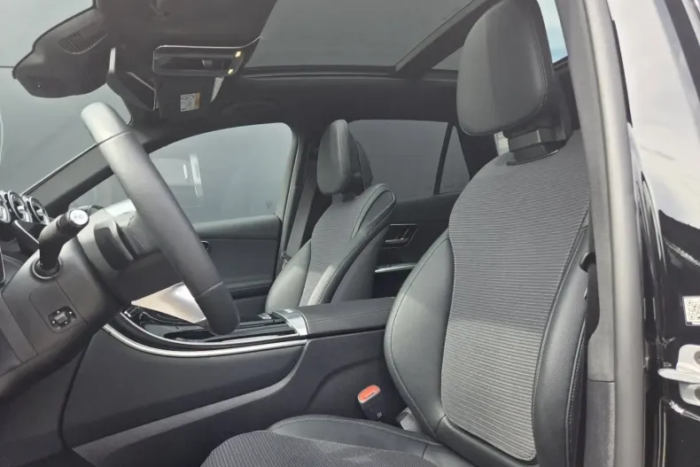 Mercedes-Benz GLC 300 din 2024 cu 12.822 km - oferta MER146228 - foto 16