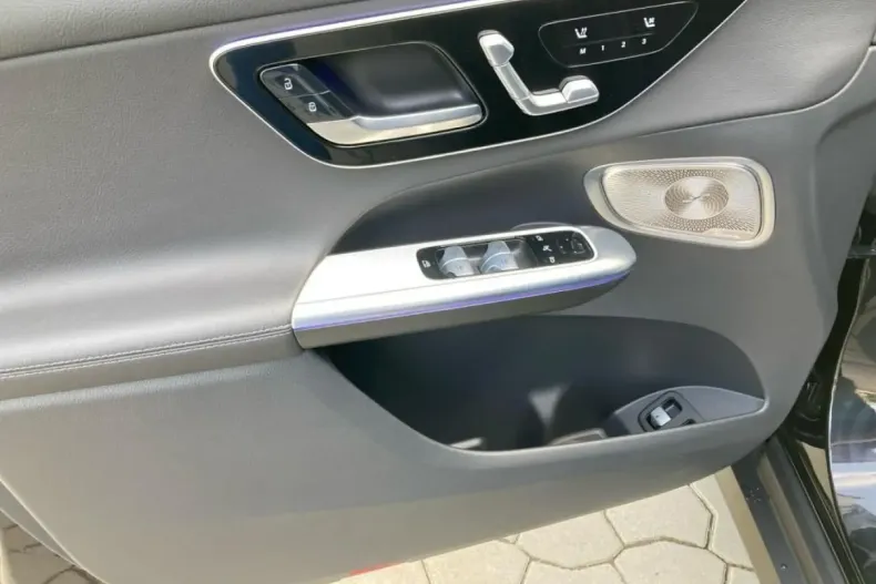 Mercedes-Benz GLC 300 din 2023 cu 19.269 km - oferta MER146230 - foto 7