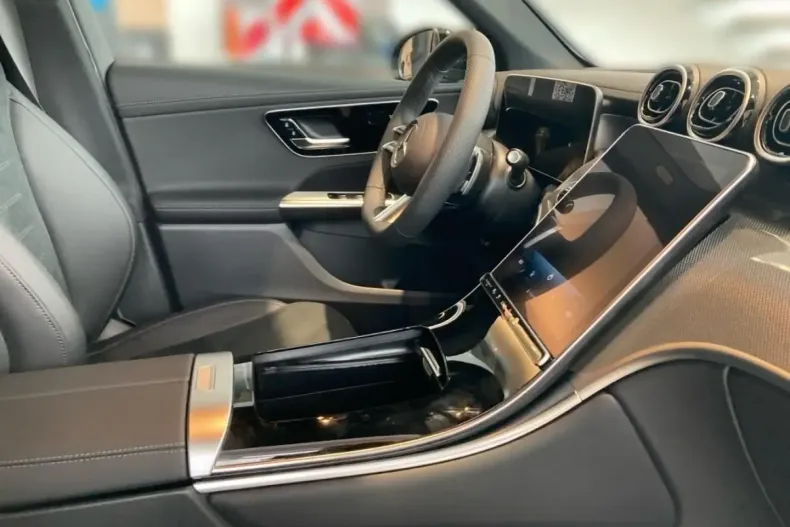 Mercedes-Benz GLC 300 din 2023 cu 19.486 km - oferta MER146234 - foto 10