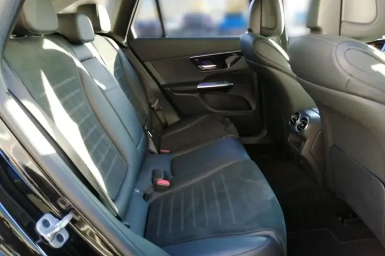 Mercedes-Benz GLC 300 din 2023 cu 47.550 km - oferta MER146239 - foto 12