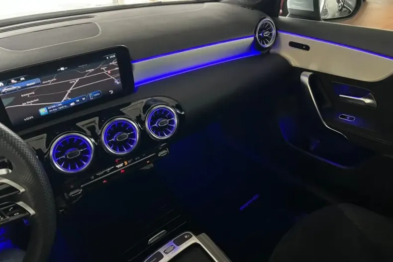 Mercedes-Benz A 180 din 2024 cu 12.000 km - oferta MER146250 - foto 18