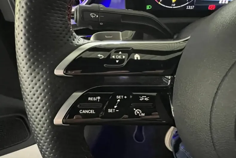 Mercedes-Benz A 180 din 2024 cu 12.000 km - oferta MER146250 - foto 23