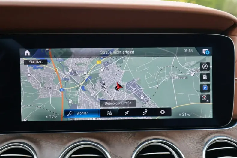 Mercedes-Benz E 300 din 2022 cu 31.755 km - oferta MER146251 - foto 14