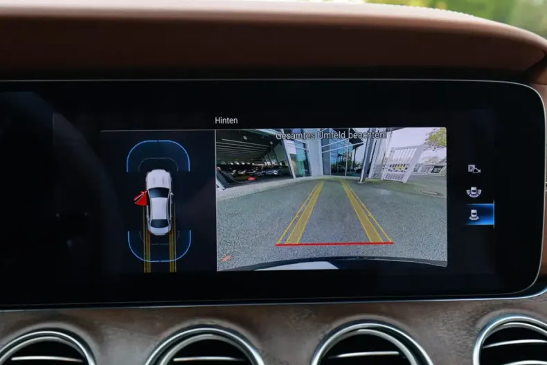 Mercedes-Benz E 300 din 2022 cu 31.755 km - oferta MER146251 - foto 17