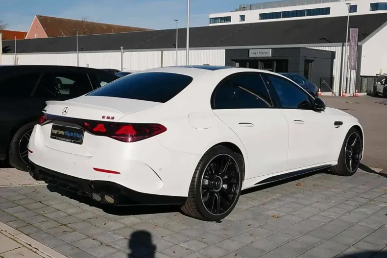 Mercedes-Benz E 53 AMG din 2024 cu 29.415 km - oferta MER146257 - foto 3