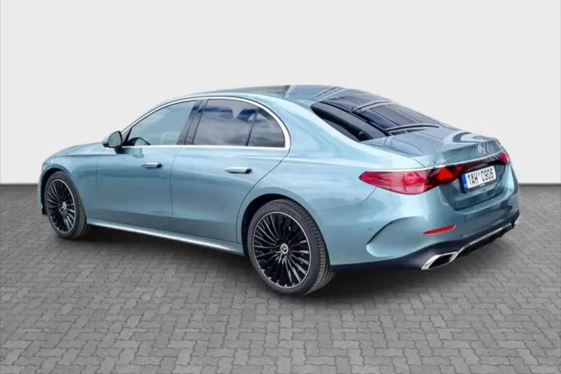 Mercedes-Benz E 220 din 2024 cu 6.592 km - oferta MER146259 - foto 3