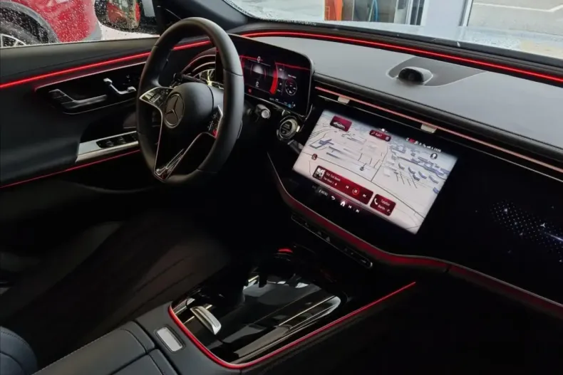 Mercedes-Benz E 220 din 2024 cu 3.157 km - oferta MER146261 - foto 14