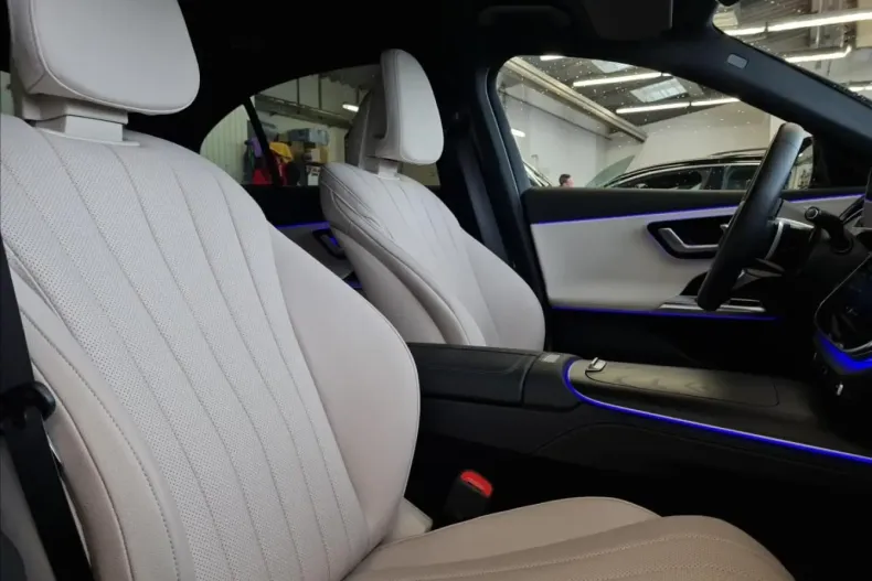 Mercedes-Benz E 220 din 2024 cu 11.000 km - oferta MER146264 - foto 13