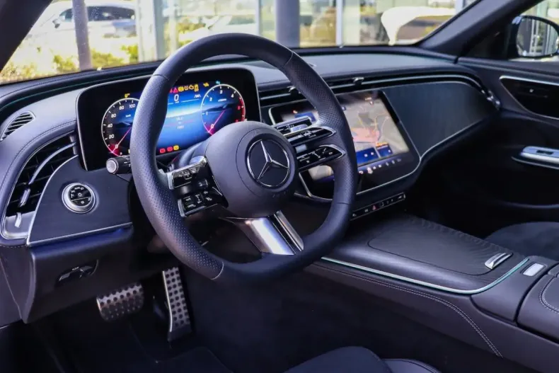 Mercedes-Benz E 220 din 2025 cu 8.050 km - oferta MER146272 - foto 15