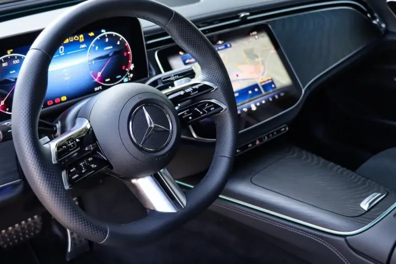 Mercedes-Benz E 220 din 2025 cu 8.050 km - oferta MER146272 - foto 16