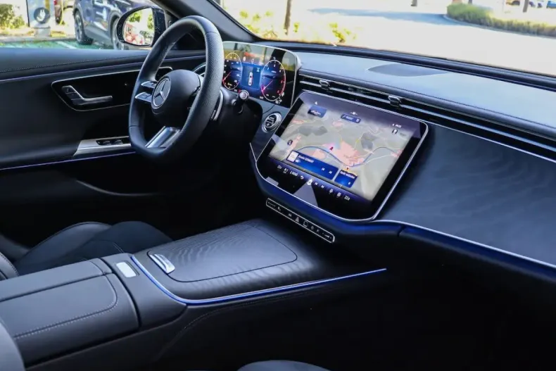 Mercedes-Benz E 220 din 2025 cu 8.050 km - oferta MER146272 - foto 21