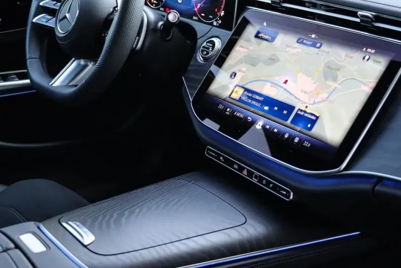 Mercedes-Benz E 220 din 2025 cu 8.050 km - oferta MER146272 - foto 22