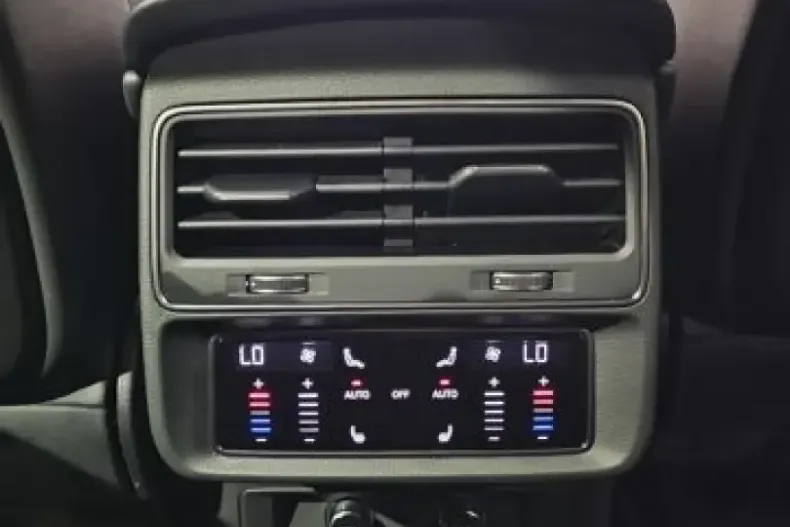 Audi SQ8 din 2024 cu 37.900 km - oferta AUD146280 - foto 18