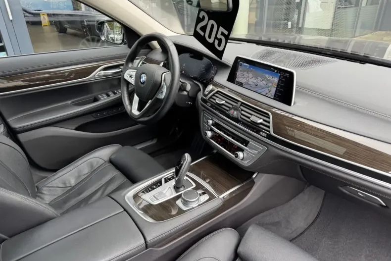 BMW 745 din 2021 cu 75.750 km - oferta BMW146281 - foto 14