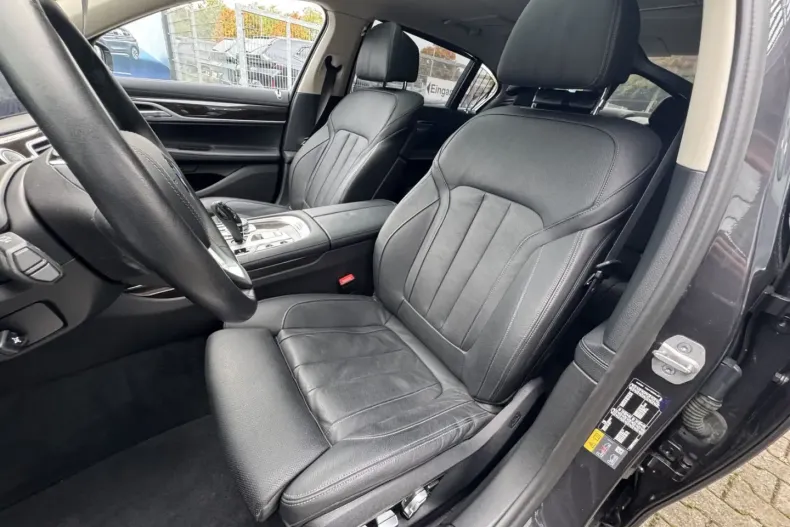 BMW 745 din 2021 cu 75.750 km - oferta BMW146281 - foto 15