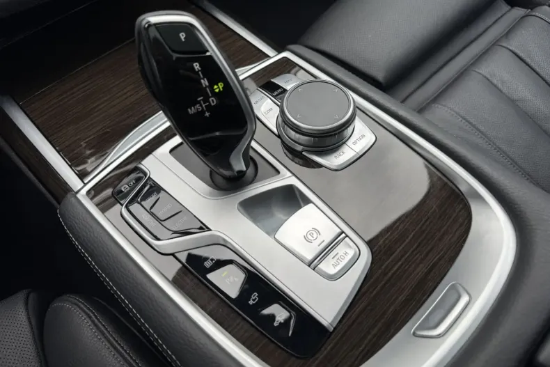 BMW 745 din 2021 cu 75.750 km - oferta BMW146281 - foto 31