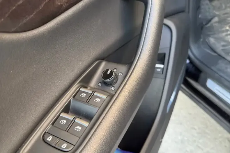 Audi Q8 din 2020 cu 124.999 km - oferta AUD146284 - foto 7