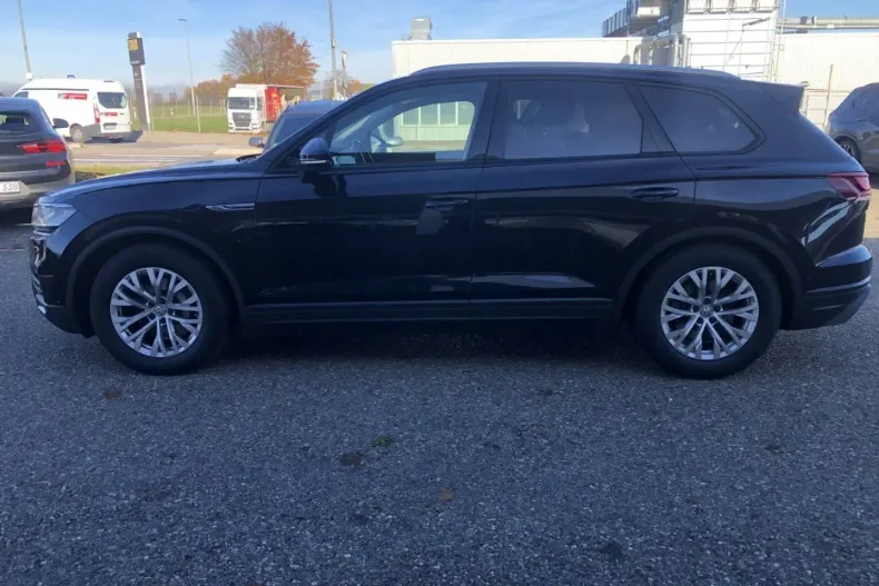 Volkswagen Touareg din 2020 cu 82.885 km - oferta VOL146291 - foto 6
