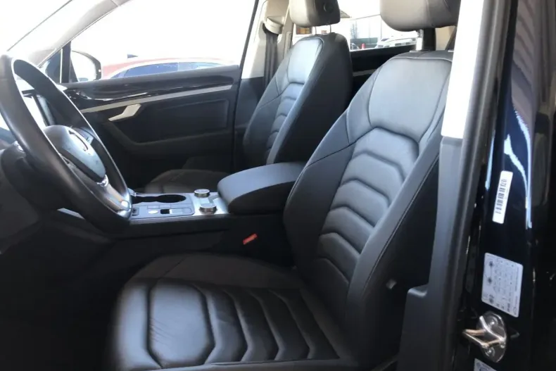 Volkswagen Touareg din 2020 cu 82.885 km - oferta VOL146291 - foto 8