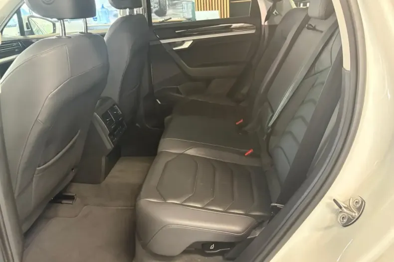 Volkswagen Touareg din 2020 cu 92.000 km - oferta VOL146292 - foto 14