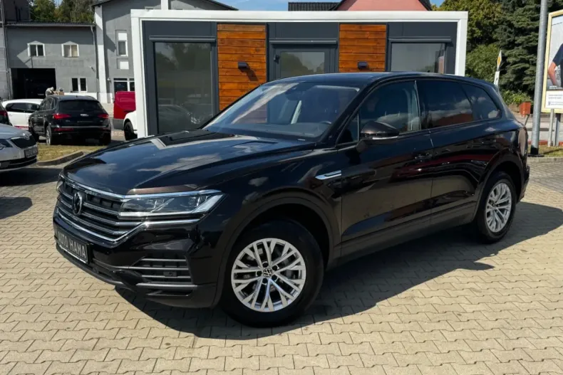 Volkswagen Touareg din 2021 cu 67.990 km - oferta VOL146294 - foto 1