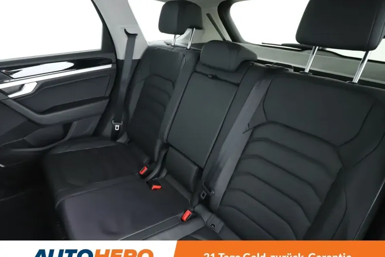 Volkswagen Touareg din 2020 cu 89.880 km - oferta VOL146308 - foto 8