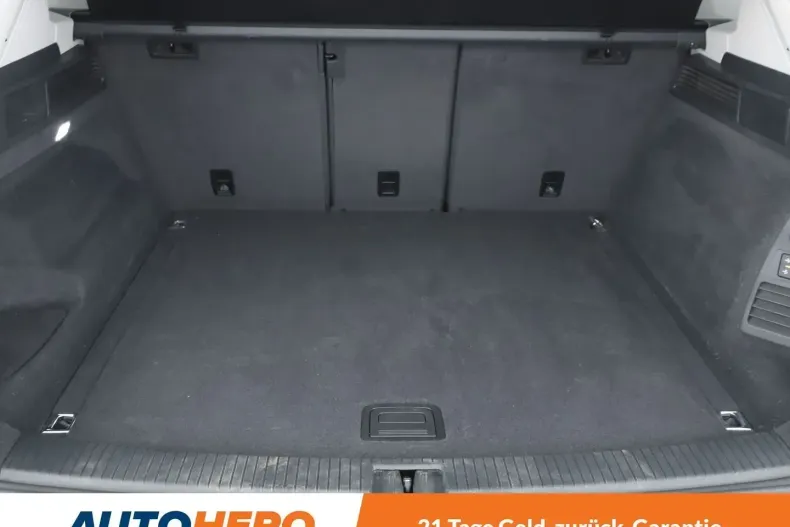 Volkswagen Touareg din 2020 cu 89.880 km - oferta VOL146308 - foto 9