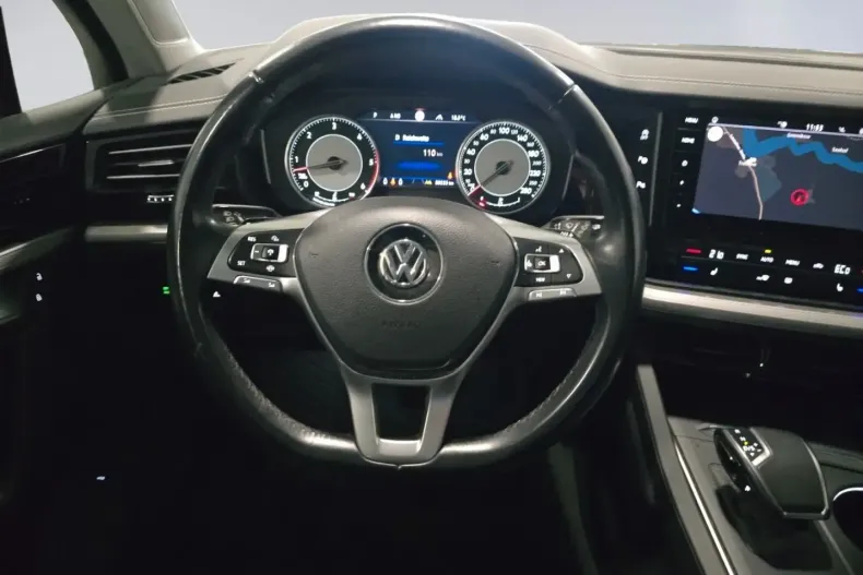 Volkswagen Touareg din 2020 cu 88.326 km - oferta VOL146310 - foto 12