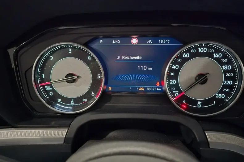 Volkswagen Touareg din 2020 cu 88.326 km - oferta VOL146310 - foto 13