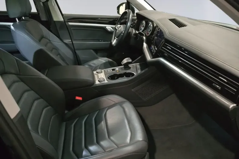 Volkswagen Touareg din 2020 cu 88.326 km - oferta VOL146310 - foto 17